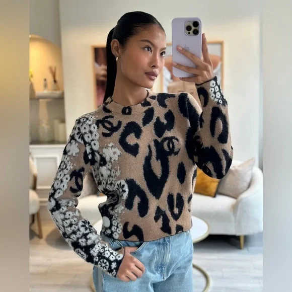 NWT CHANEL 23/A METIERS D'ART CC LEOPARD PRINT JUMPER SIZE FR 38 (UK 10) - Picture 6 of 15